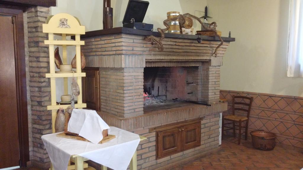 Villa Società Agricola F.lli Angelucci à Cannara Extérieur photo
