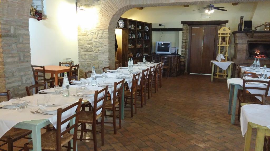Villa Società Agricola F.lli Angelucci à Cannara Extérieur photo