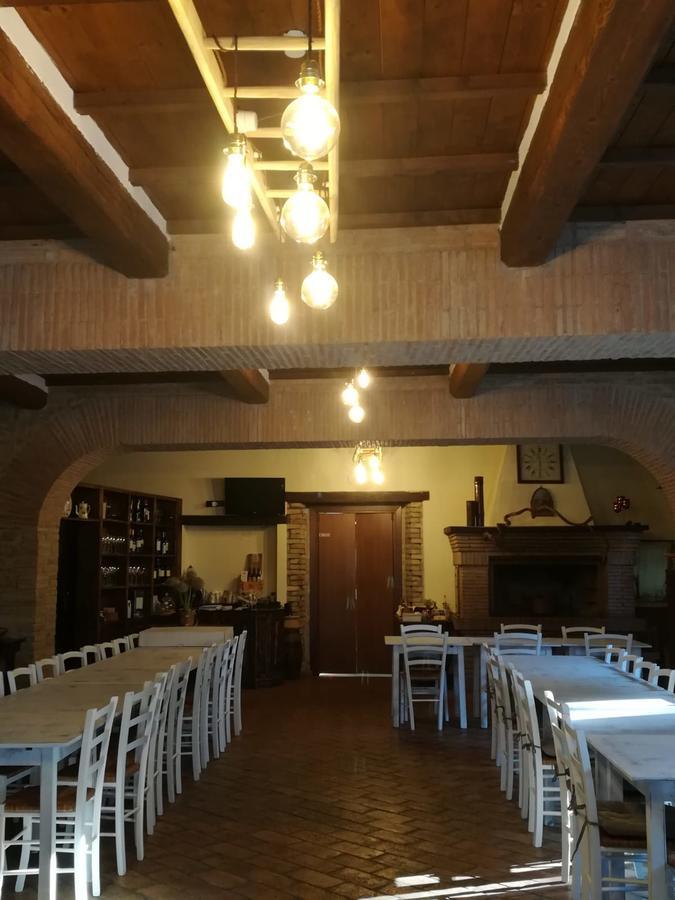 Villa Società Agricola F.lli Angelucci à Cannara Extérieur photo